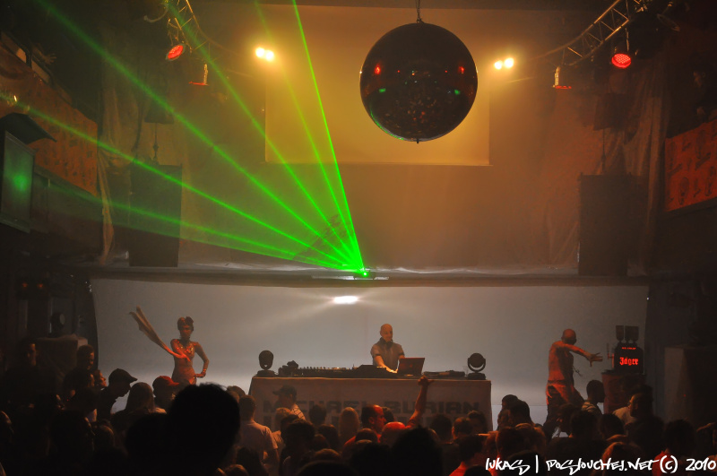 MICHAEL BURIAN IN HEAVEN - Pátek 19. 11. 2010