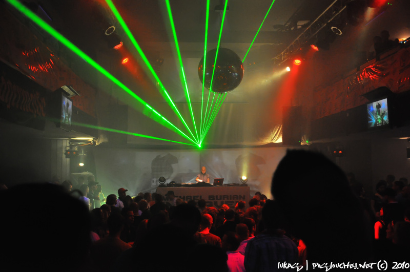 MICHAEL BURIAN IN HEAVEN - Pátek 19. 11. 2010