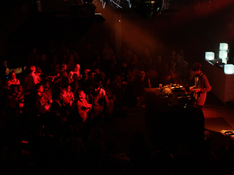 ELECTRONIC BEATS RECOMMENDS  - Středa 1. 12. 2010