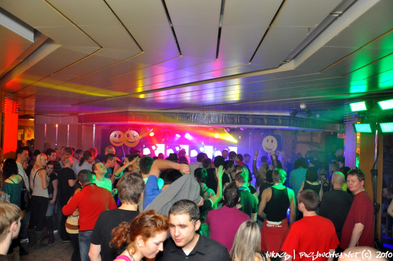 CHRISTMAS PARTY - Sobota 25. 12. 2010