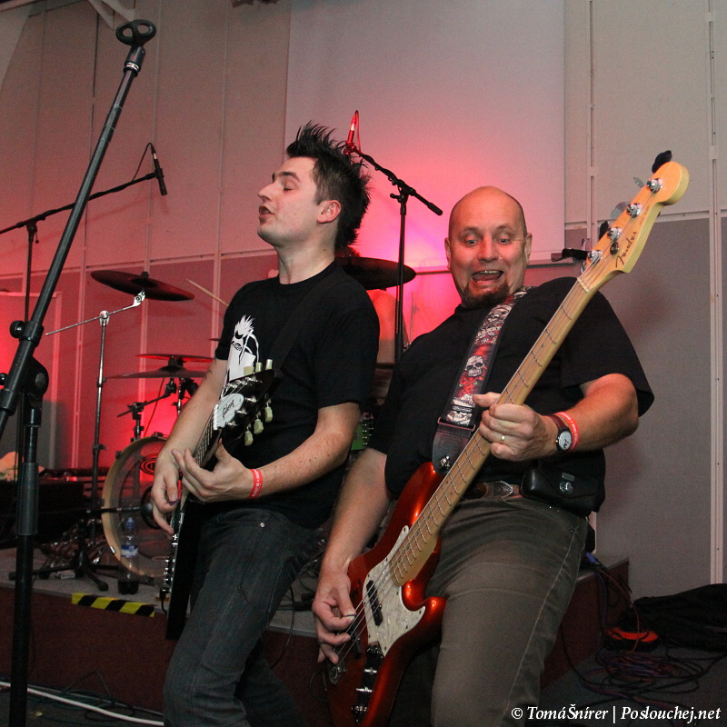 koncert: RYBIČKY 48, UDG, MANDRAGE - Pátek 15. 10. 2010