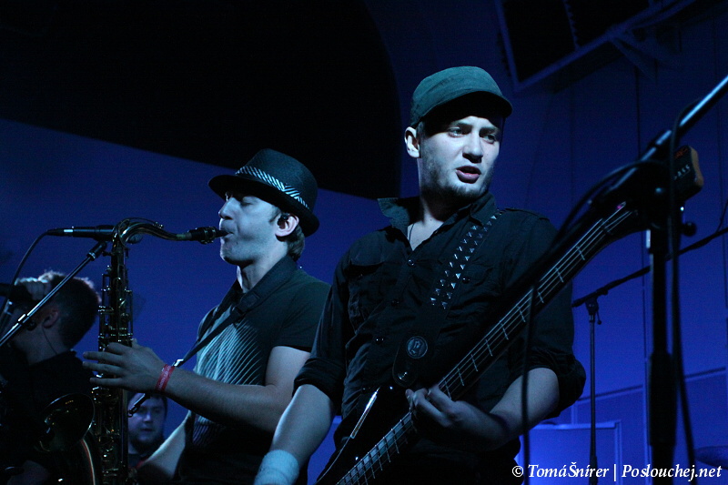 koncert: RYBIČKY 48, UDG, MANDRAGE - Pátek 15. 10. 2010