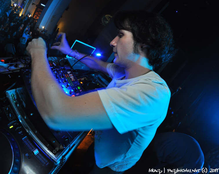 BELIEVE WITH SILICONE SOUL - Pátek 4. 2. 2011