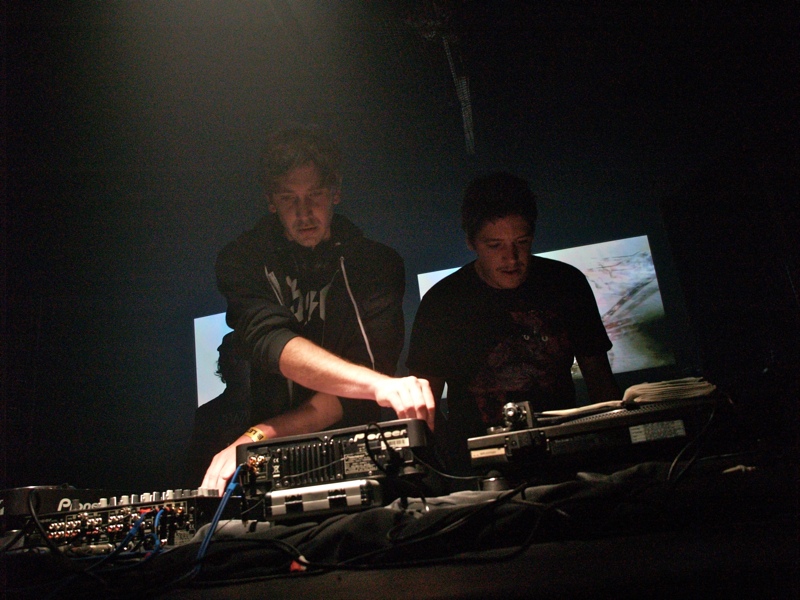 LET IT ROLL - Pátek 25. 2. 2011