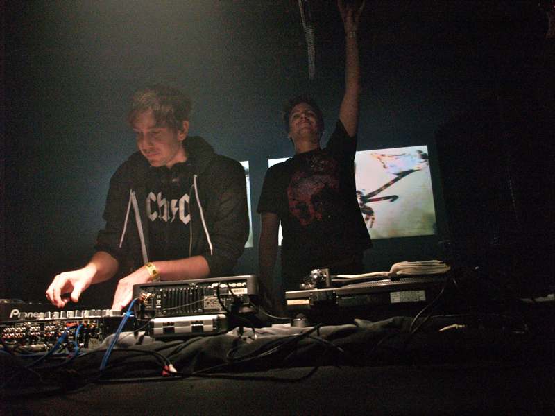 LET IT ROLL - Pátek 25. 2. 2011