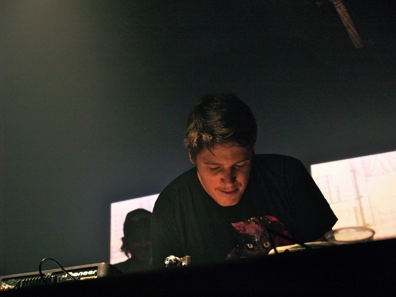 LET IT ROLL - Pátek 25. 2. 2011