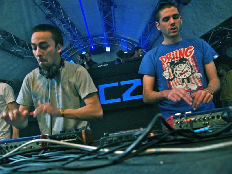 LET IT ROLL - Pátek 25. 2. 2011