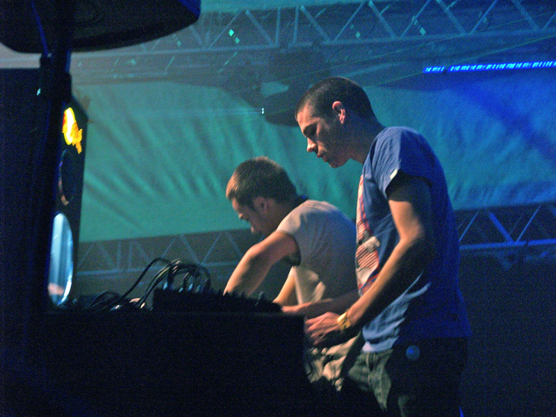 LET IT ROLL - Pátek 25. 2. 2011