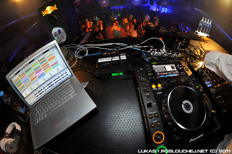 SPACE FLASH  - Sobota 26. 2. 2011