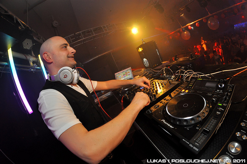 SPACE FLASH  - Sobota 26. 2. 2011