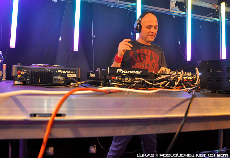 SPACE FLASH  - Sobota 26. 2. 2011