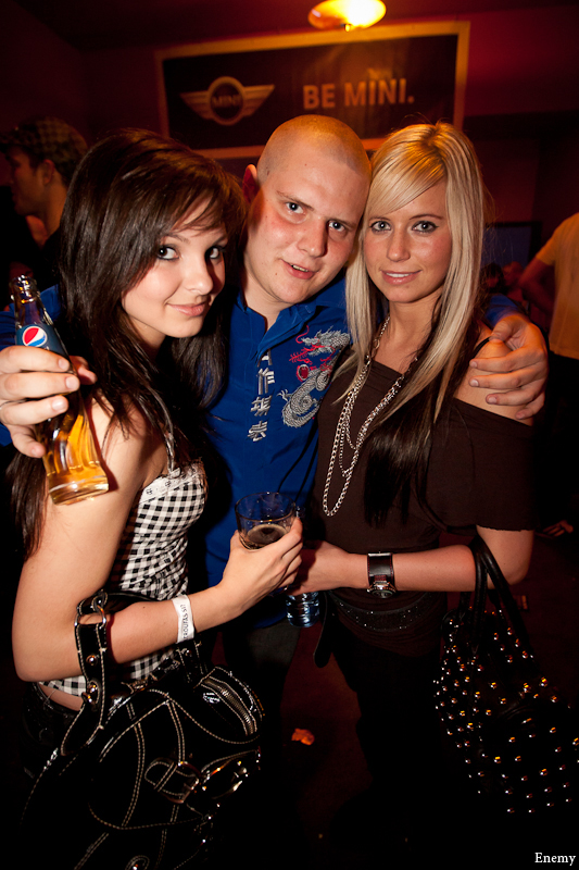 ELEKTRA - Pátek 15. 4. 2011