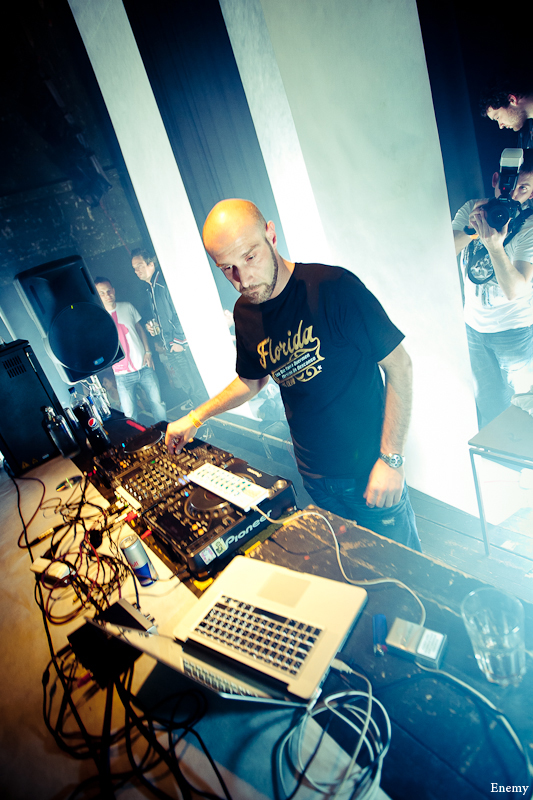 ELEKTRA - Pátek 15. 4. 2011