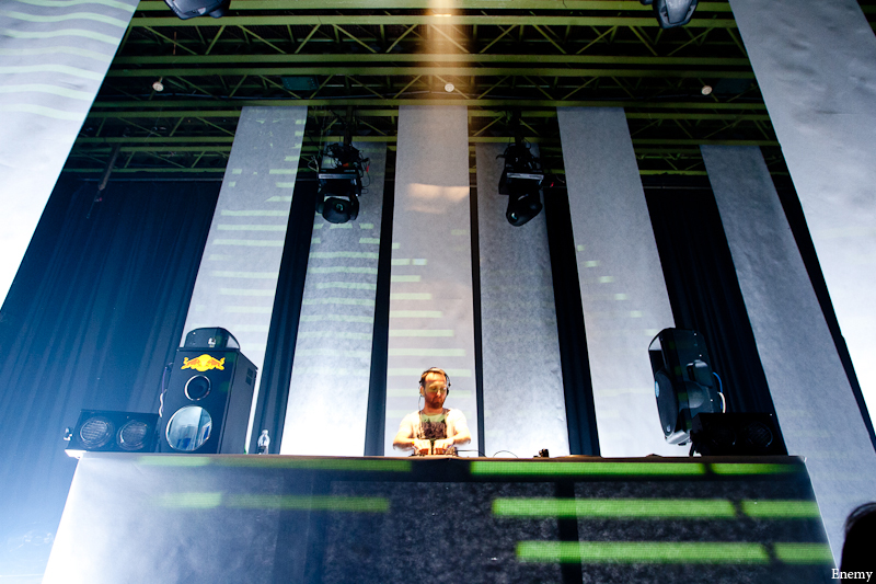 ELEKTRA - Pátek 15. 4. 2011