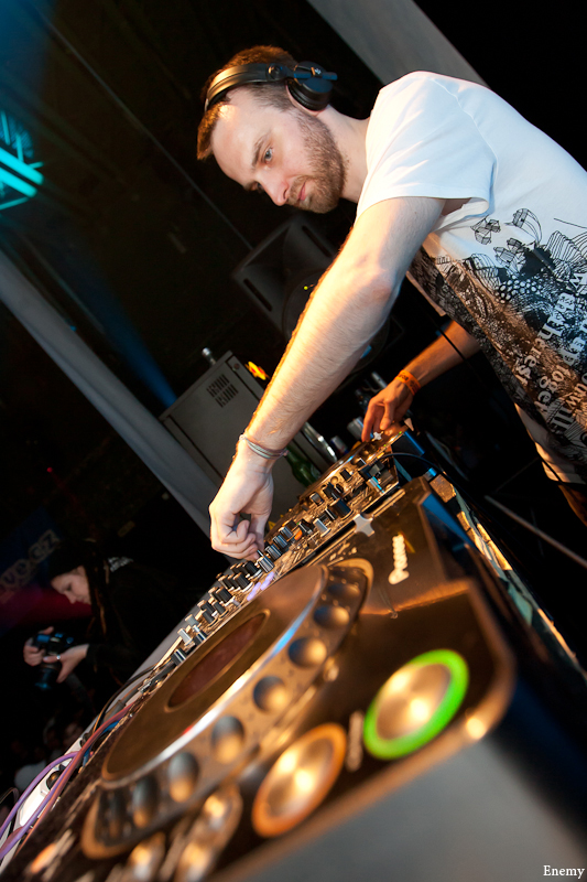 ELEKTRA - Pátek 15. 4. 2011