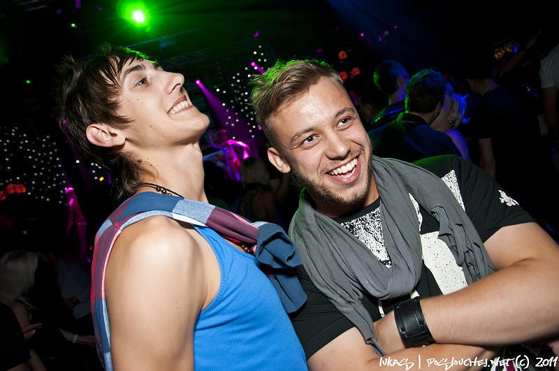 DECADANCE CABARET   - Pátek 10. 6. 2011
