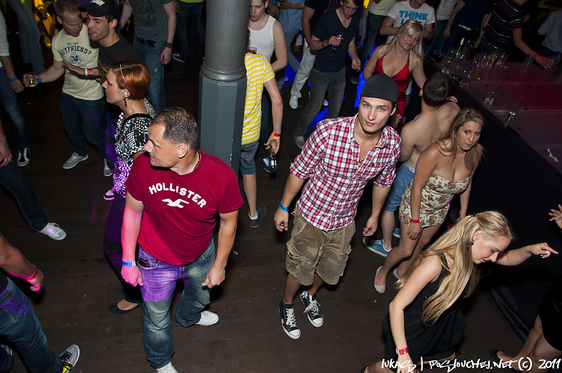 DECADANCE CABARET   - Pátek 10. 6. 2011