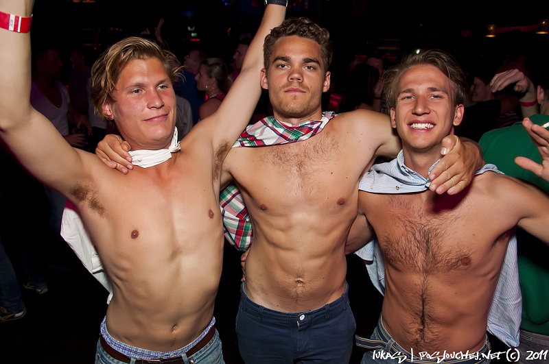 DECADANCE CABARET   - Pátek 10. 6. 2011
