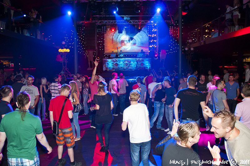 DECADANCE CABARET   - Pátek 10. 6. 2011
