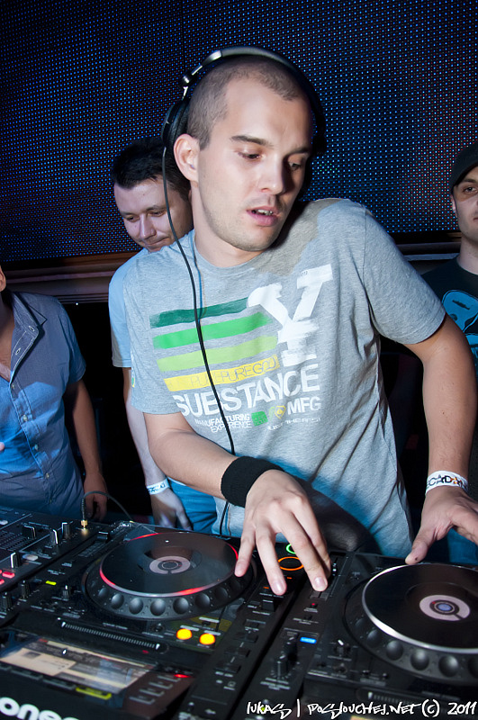 DECADANCE CABARET   - Pátek 10. 6. 2011
