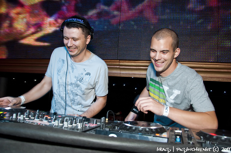 DECADANCE CABARET   - Pátek 10. 6. 2011