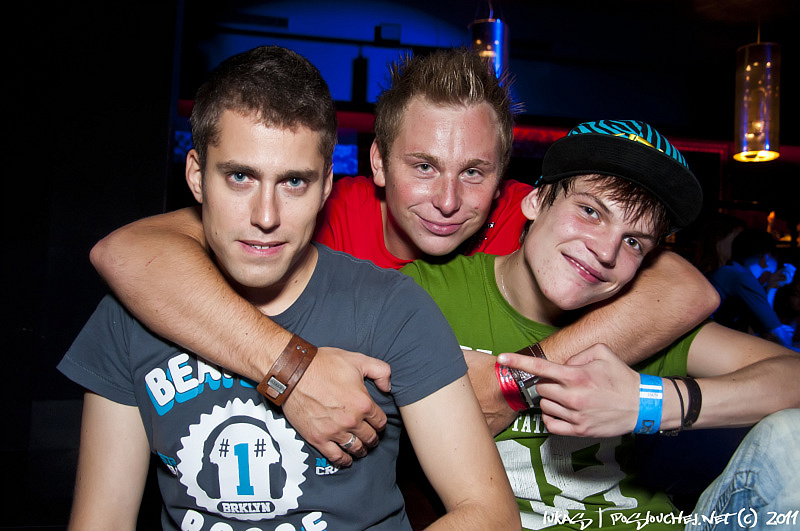 DECADANCE CABARET   - Pátek 10. 6. 2011