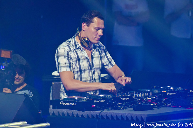 TIËSTO - Pátek 17. 6. 2011