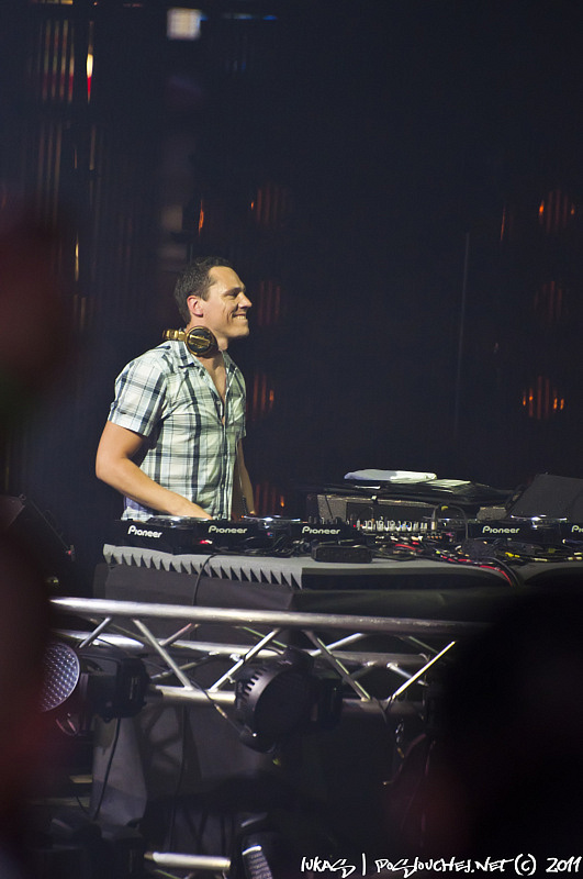 TIËSTO - Pátek 17. 6. 2011