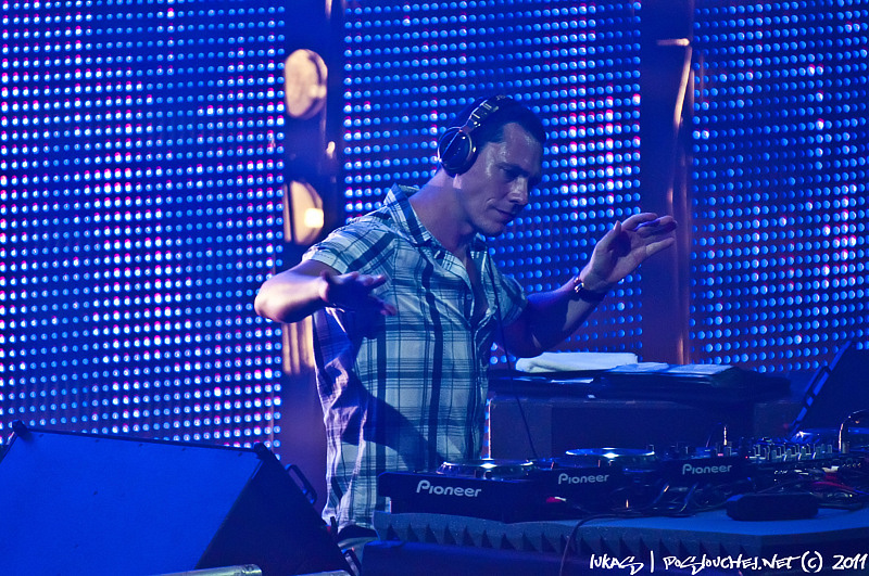 TIËSTO - Pátek 17. 6. 2011