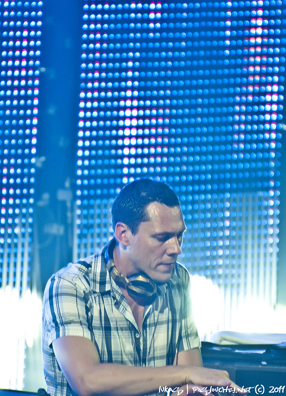 TIËSTO - Pátek 17. 6. 2011