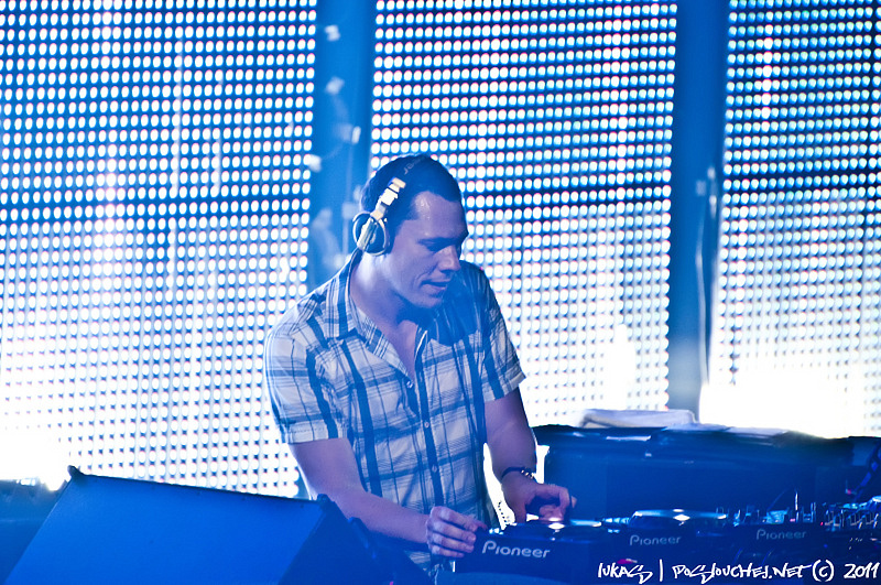 TIËSTO - Pátek 17. 6. 2011