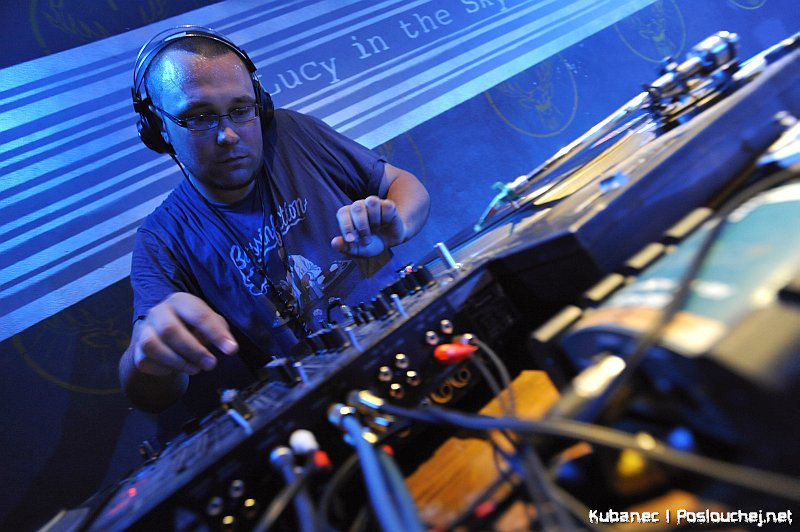PRAGO UNION LIVE - Čtvrtek 30. 6. 2011