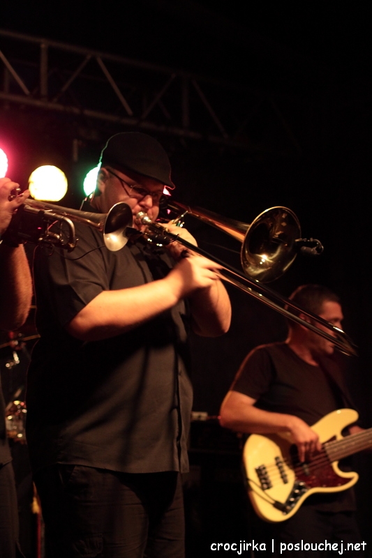 koncert: 100 ZVÍŘAT - Čtvrtek 1. 9. 2011