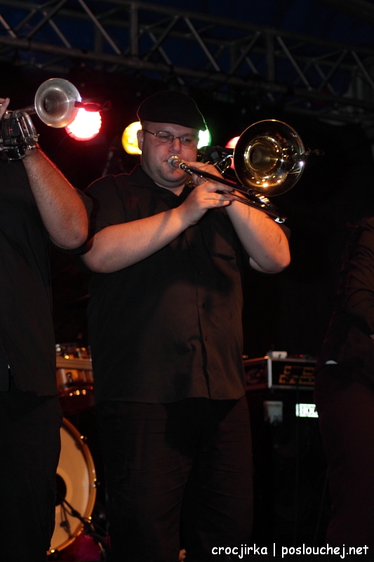 koncert: 100 ZVÍŘAT - Čtvrtek 1. 9. 2011