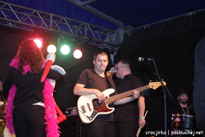 koncert: 100 ZVÍŘAT - Čtvrtek 1. 9. 2011