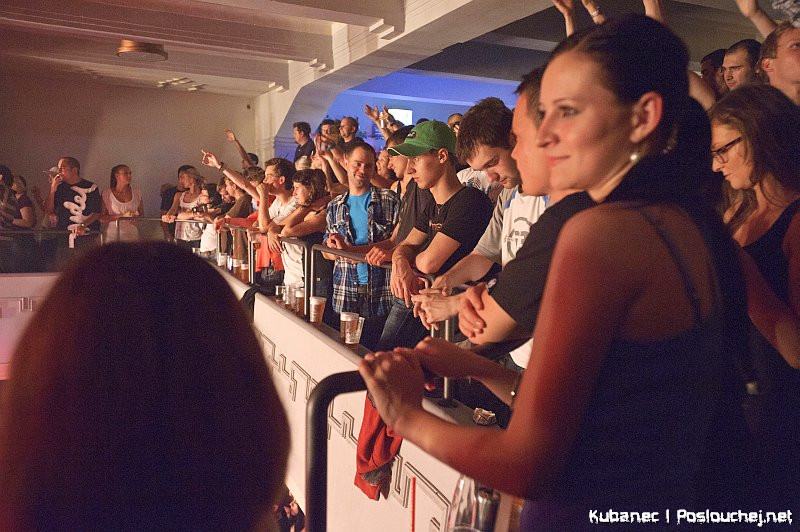 HOSPITALITY NIGHT - Pátek 23. 9. 2011