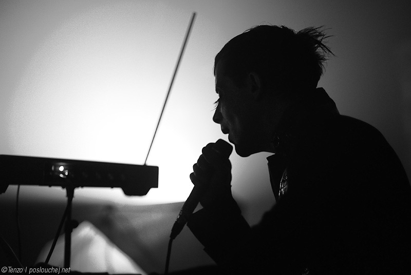 koncert: IAMX - Pátek 28. 10. 2011