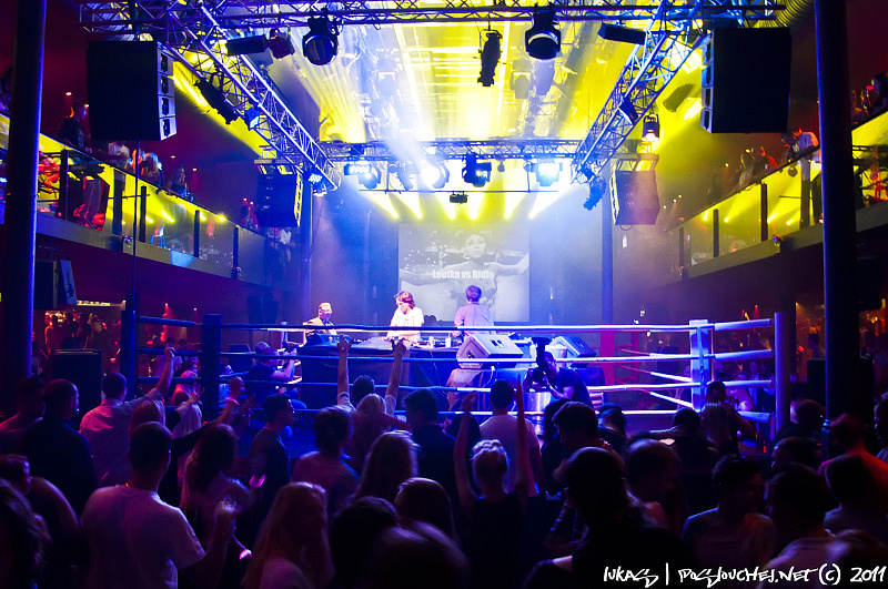 DECADANCE – BACK TO CZECH! - Pátek 4. 11. 2011