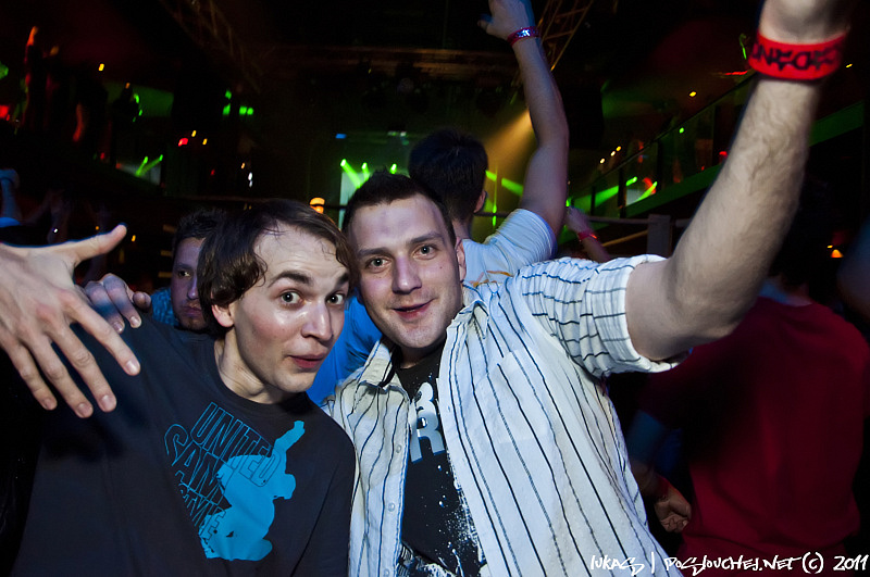 DECADANCE – BACK TO CZECH! - Pátek 4. 11. 2011