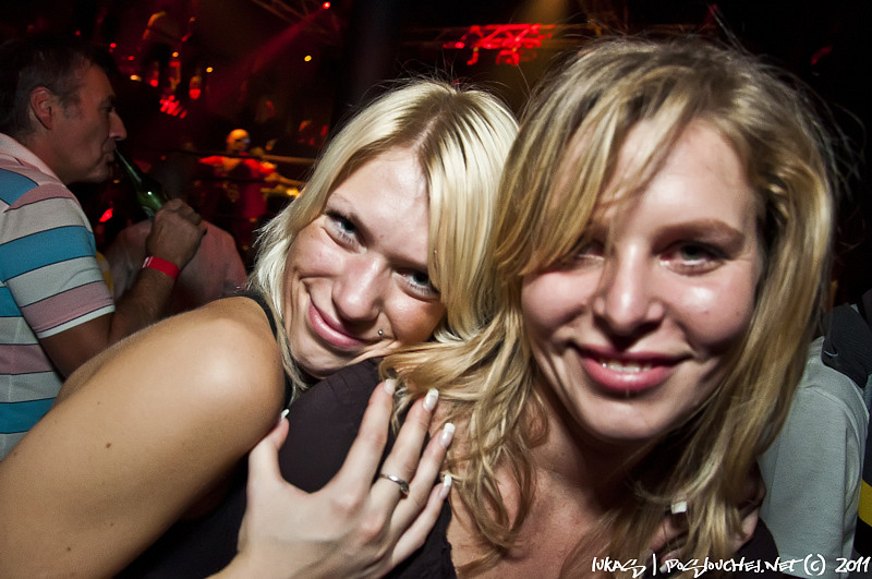 DECADANCE – BACK TO CZECH! - Pátek 4. 11. 2011