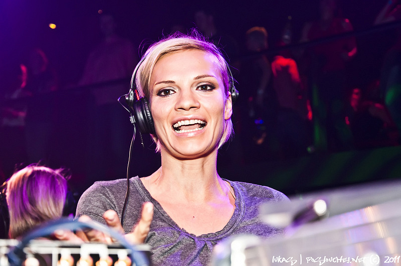DECADANCE – BACK TO CZECH! - Pátek 4. 11. 2011