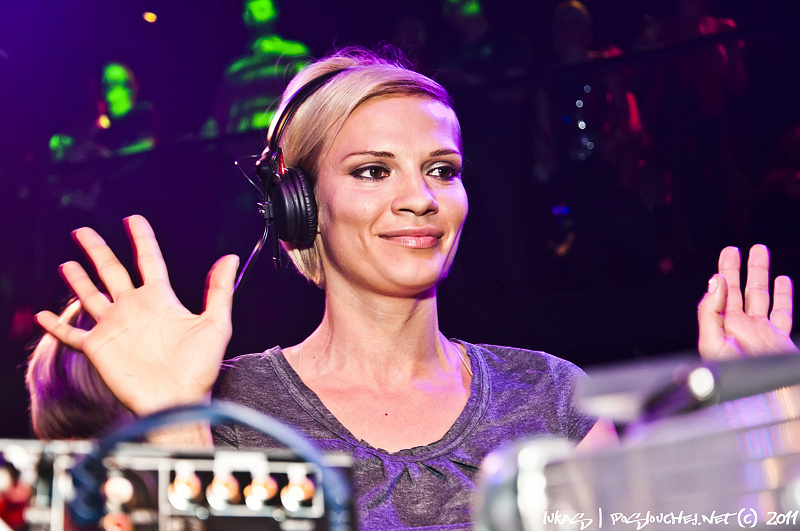 DECADANCE – BACK TO CZECH! - Pátek 4. 11. 2011
