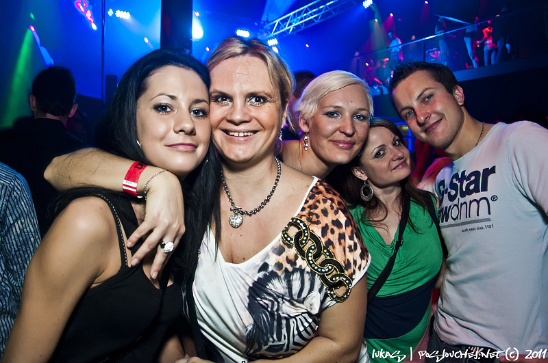 DECADANCE – BACK TO CZECH! - Pátek 4. 11. 2011