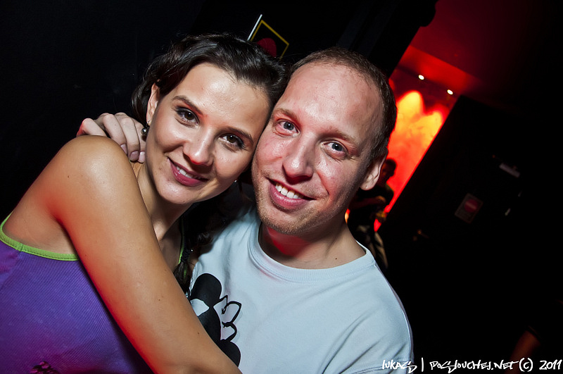 DECADANCE – BACK TO CZECH! - Pátek 4. 11. 2011