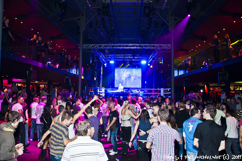 DECADANCE – BACK TO CZECH! - Pátek 4. 11. 2011