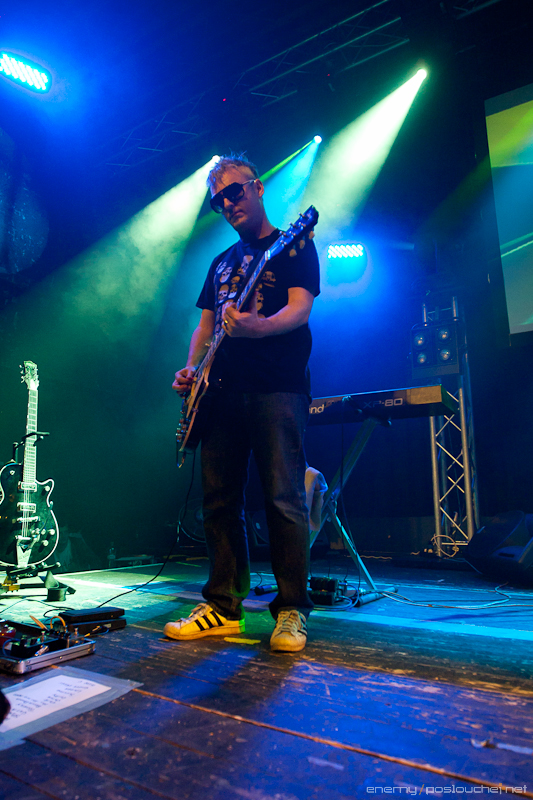 KOSHEEN LIVE - Středa 9. 11. 2011