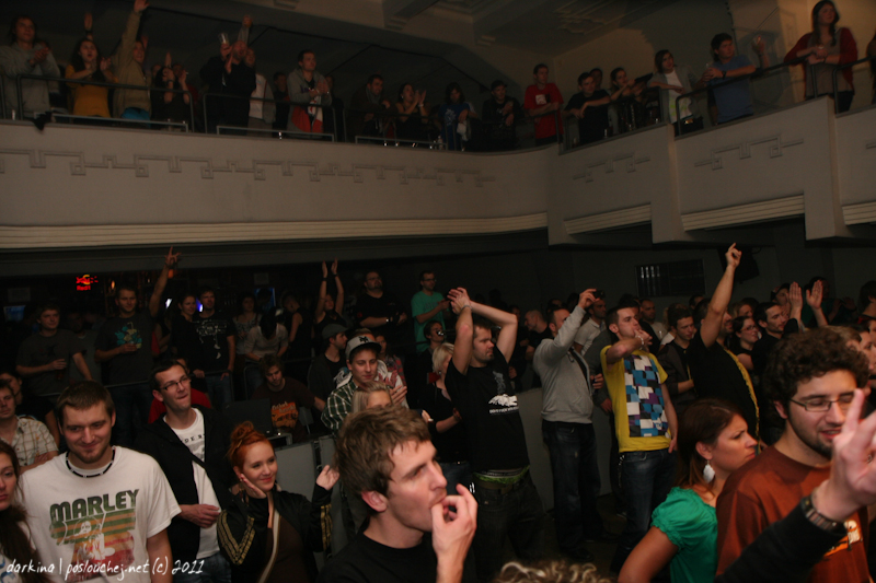 DUB FX & Flower - Pátek 11. 11. 2011