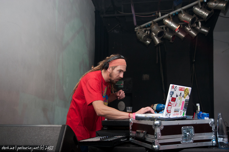 DUB FX & Flower - Pátek 11. 11. 2011