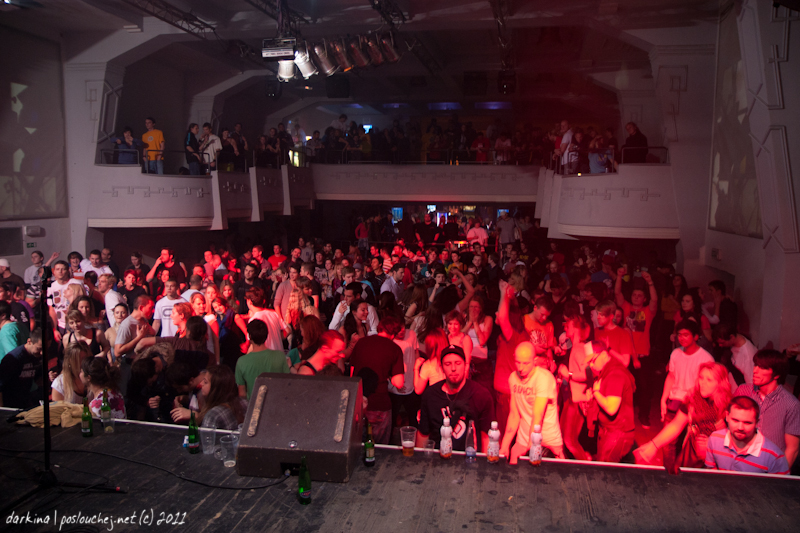DUB FX & Flower - Pátek 11. 11. 2011