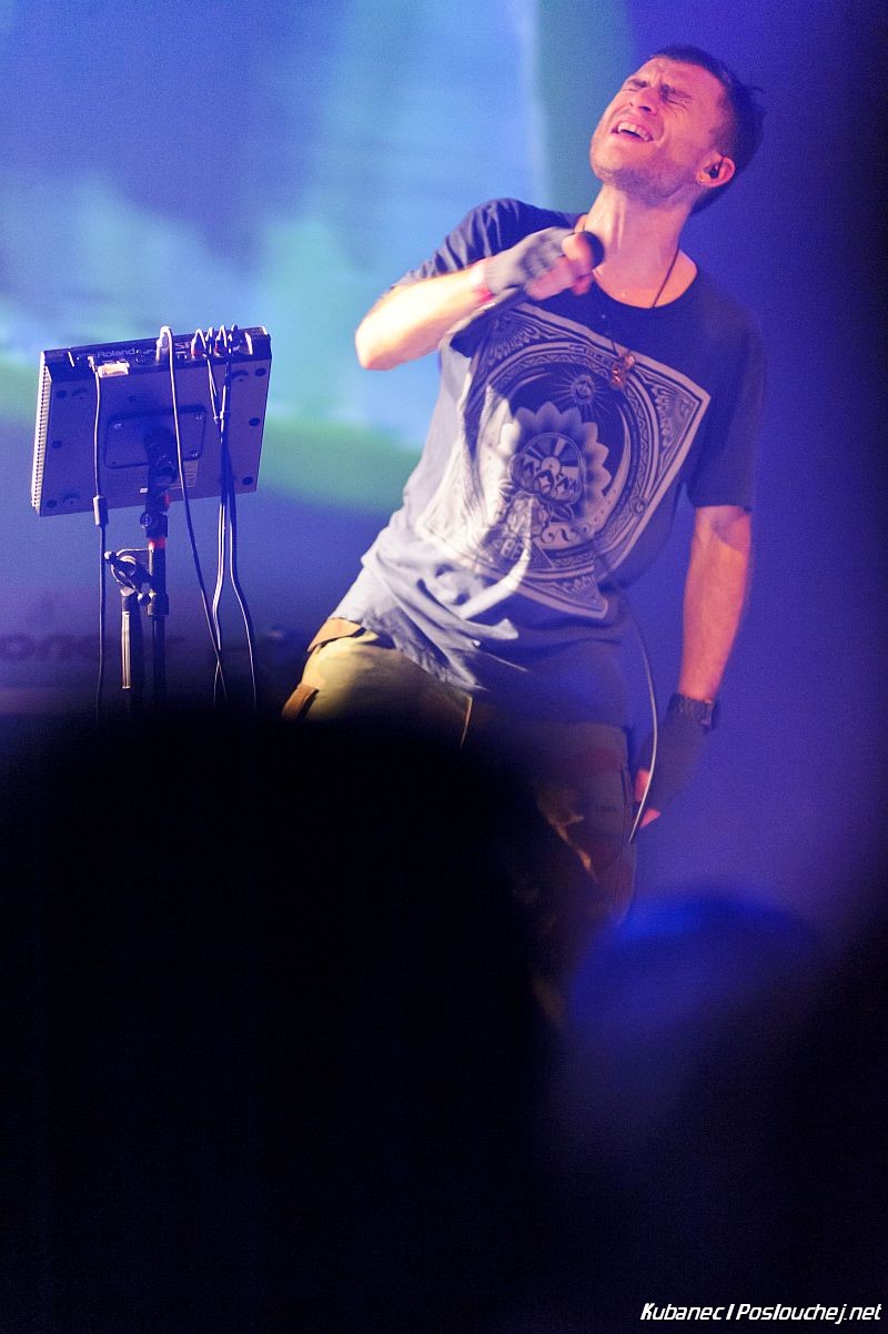 DUB FX & Flower - Pátek 11. 11. 2011